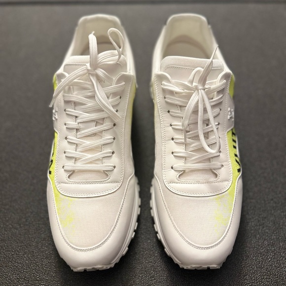 AUTHENTIC LOUIS VUITTON
Calfskin Mens Run Away Sneakers - Picture 3 of 11